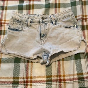 Mossimo light wash denim shorts